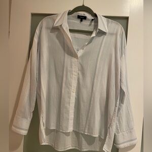 Theory 100% soft light cotton pale blue stripe long sleeve button down. Size P
